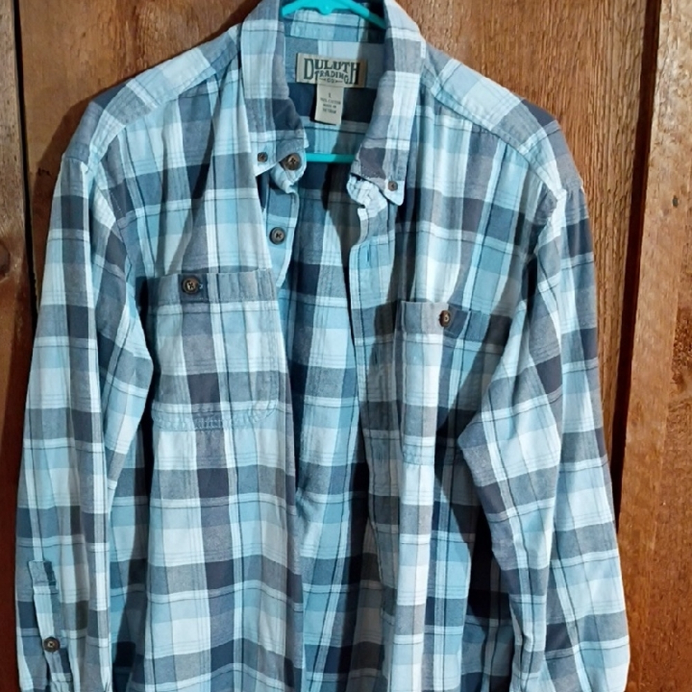 Duluth Trading Co Men's Light Blue and Gray Plaid Shirt